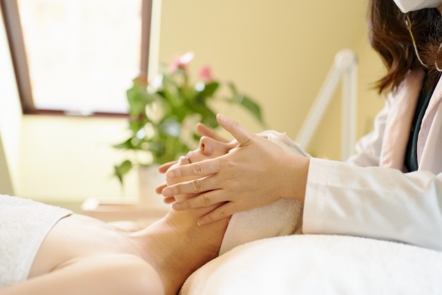 エステの施術風景